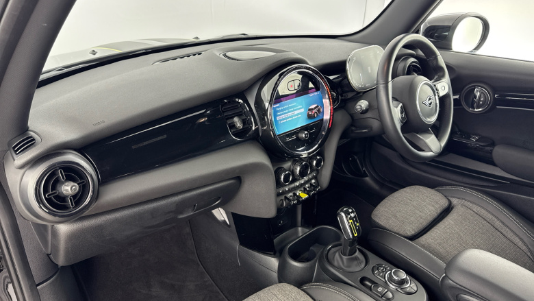 MINI Hatchback 135kW Cooper S Level 2 33kWh 3dr Auto Electric Hatchback